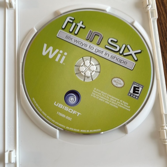 Wii fit in Six video game - Picture 2 of 4